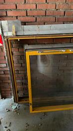 Velux dakraam lelijke kleur, wel helemaal goed 120 x 120, Doe-het-zelf en Verbouw, Glas en Ramen, Ophalen, Zo goed als nieuw, 80 tot 120 cm