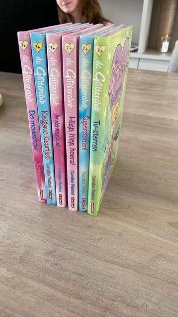Boeken de glitterclub beschikbaar voor biedingen