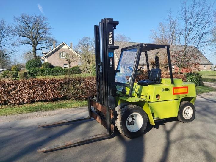 CLARK heftruck (type C500 Y100D, Perkins diesel, 5 ton, etc), Zakelijke goederen, Machines en Bouw | Heftrucks en Intern transport