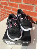 Under Armour sportschoenen maat 30 zwart/rose (ZGAN), Meisje, Sportschoenen, Ophalen of Verzenden, Zo goed als nieuw