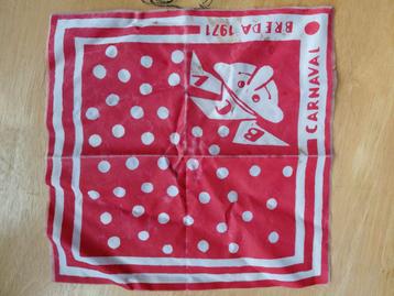 Breda 1971 zakdoek en oom Piet hanger beschikbaar voor biedingen