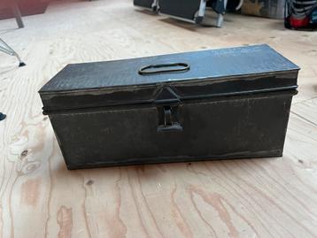 Antiek Tinnen Kistje - Jaren 50 beschikbaar voor biedingen