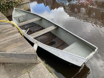 Te koop:punter,toerbootje beschikbaar voor biedingen