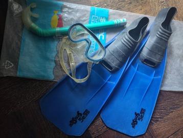 duikbril en snorkel  beschikbaar voor biedingen
