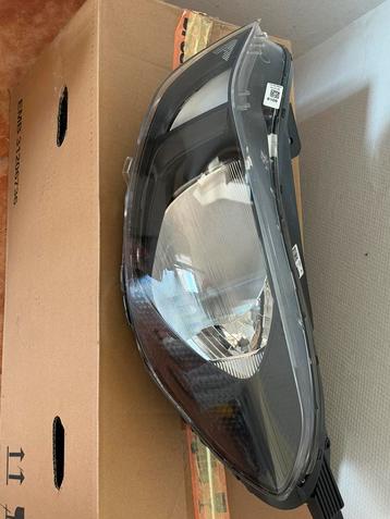 Linkerkoplamp Hyundai i10 2023 – origineel, in topconditie beschikbaar voor biedingen