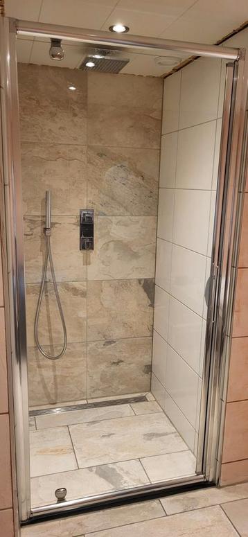 Inbouw douchekraan + regendouche beschikbaar voor biedingen