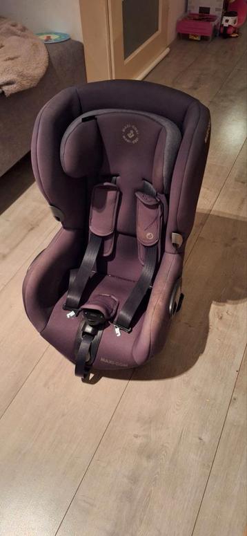 Maxi-Cosi draaibaar met gordel bevestiging beschikbaar voor biedingen