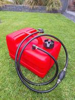 Benzinetank 11.3L met brandstofslang zo goed als nieuw, Ophalen of Verzenden, Gebruikt, Motor en Techniek