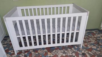 twf futura ledikant/junior bed  beschikbaar voor biedingen