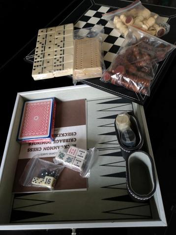Vele spellen in 1. In schaakdoos met lade.  beschikbaar voor biedingen