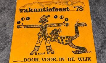 ~ Sticker ~Vakantiefeest '78 - Door, Voor, In de Wijk beschikbaar voor biedingen