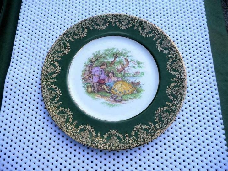 Porselein sierbord van Bone China Edwardian,wandbord vintage, Verzamelen, Porselein, Kristal en Bestek, Zo goed als nieuw, Bord of Schaal