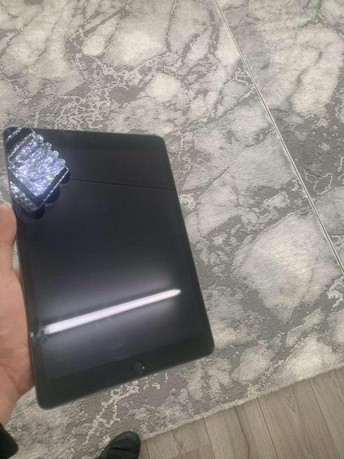 Apple iPad 9th generation, Computers en Software, Apple iPads, Zo goed als nieuw, Overige modellen, 10 inch, 64 GB, Grijs, Ophalen of Verzenden