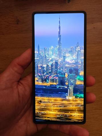 Nubia Z70 Ultra (16GB & 512GB) met Snapdragon 8 Elite chip! beschikbaar voor biedingen