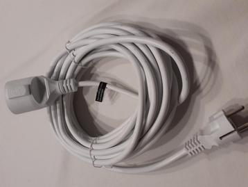 Verleng kabel  beschikbaar voor biedingen