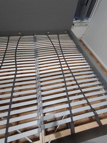 IKEA MALM bedframe hoog incl. LÖNSET lattenbodem - afbeelding 9