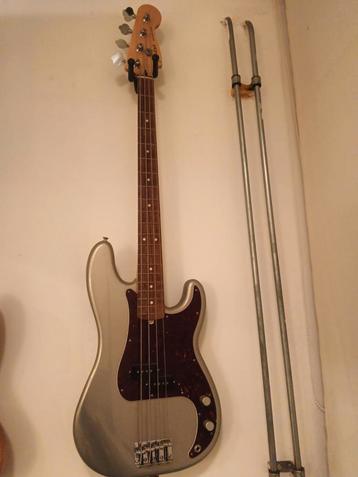 Mexican Fender precision standard beschikbaar voor biedingen