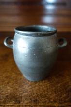 engeltjes tinnen kannetje met oortjes, Antiek en Kunst, Antiek | Tin, Ophalen of Verzenden