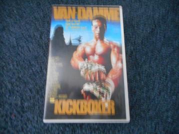 KICKBOXER! Aktie Klassieker met J.C van Damme Op DVD! beschikbaar voor biedingen