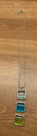 Ketting met kleurrijke hangers, Sieraden, Tassen en Uiterlijk, Kettingen, Met hanger, Blauw, Ophalen of Verzenden, Zo goed als nieuw