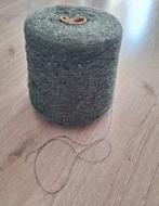 1.4 kilo polyester tweed garen, Hobby en Vrije tijd, Breien en Haken, Ophalen of Verzenden, Zo goed als nieuw, Breien of Haken