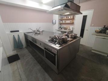 Beuk horeca keuken in goede staat beschikbaar voor biedingen