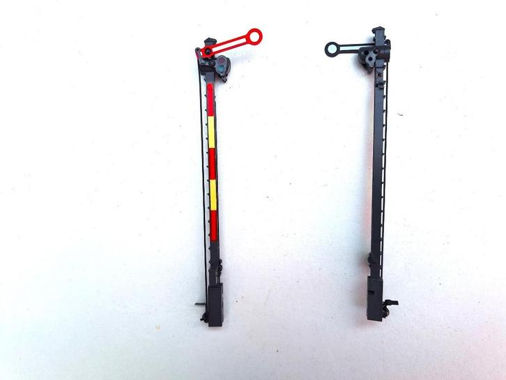 Masten voor seinpalen ex Märklin 7039 en 7040, Hobby en Vrije tijd, Modeltreinen | H0, Gebruikt, Wisselstroom, Märklin, Ophalen of Verzenden