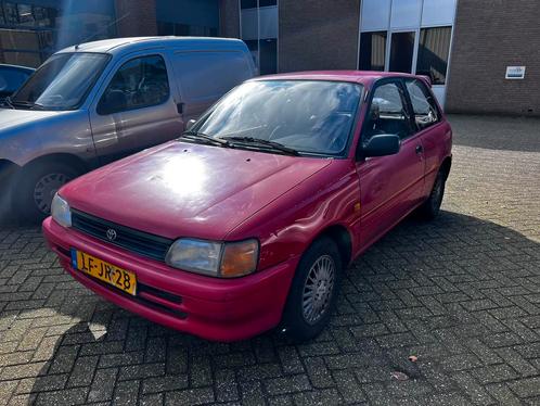 Toyota Starlet 1.3 XLI 12V E2 1995 Rood, Auto's, Toyota, Particulier, Starlet, Radio, Benzine, Hatchback, Handgeschakeld, Origineel Nederlands