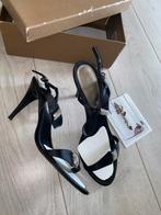 Mooie schattige schoenen in maat 41 van merk Menbur zgan, Zwart, Nieuw, Menbur, Sandalen of Muiltjes
