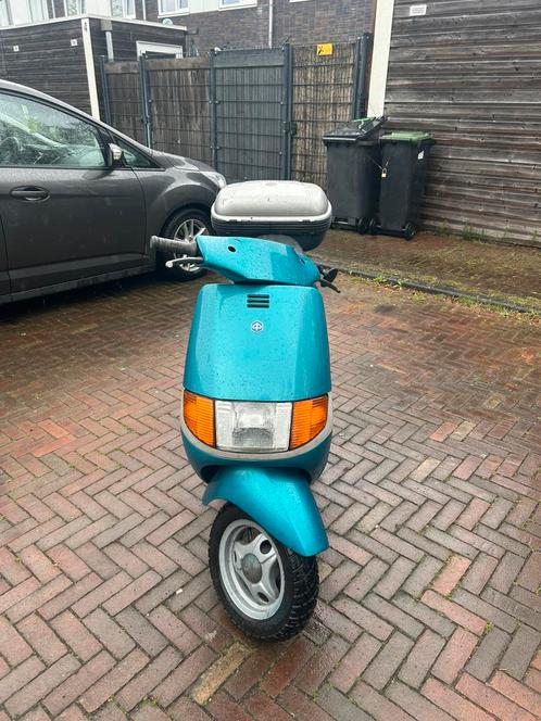 Piaggio sfera | 2 Takt, Fietsen en Brommers, Scooters | Piaggio, Zo goed als nieuw, Overige modellen, Ophalen