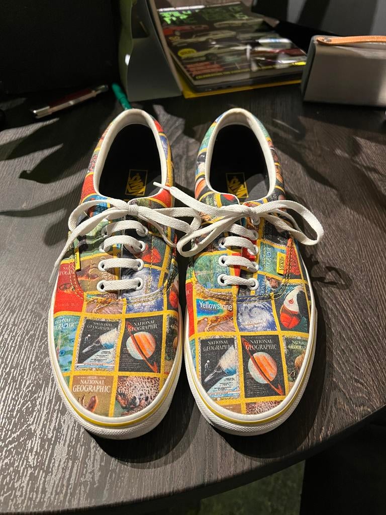 Limited edition National Geographic vans "Classic Covers", Ophalen of Verzenden, Nieuw, Overige kleuren, Sneakers of Gympen