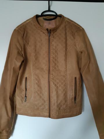 Mooi imitatie leer jasje van Bershka, maat M beschikbaar voor biedingen
