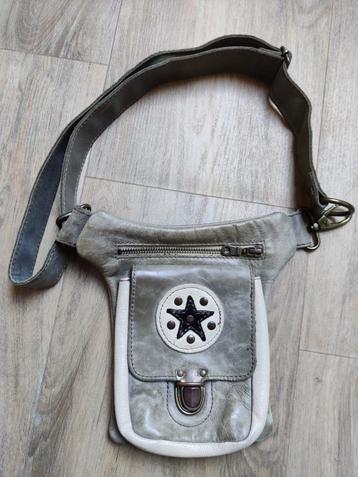 Leren heuptasje (Hippers) beschikbaar voor biedingen