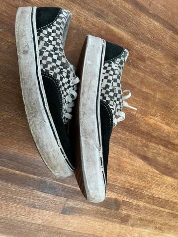 Vans fijne aparte gympen maat 41 zwart wit suède beschikbaar voor biedingen