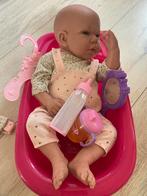 Pop met bad en kleertjes, Ophalen, Gebruikt, Babypop