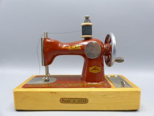 USSA naaimachine kindernaaimachine hobby, kinderspeelgoed, Antiek en Kunst, Curiosa en Brocante, Ophalen of Verzenden