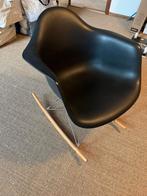 schommelstoel RAR zwart (Eames replica), Huis en Inrichting, Stoelen, Ophalen, Gebruikt, Zwart, Metaal