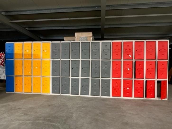 Ultrabox kunststof locker 3 deurs, Huis en Inrichting, Kasten | Lockerkasten, Nieuw, Ophalen