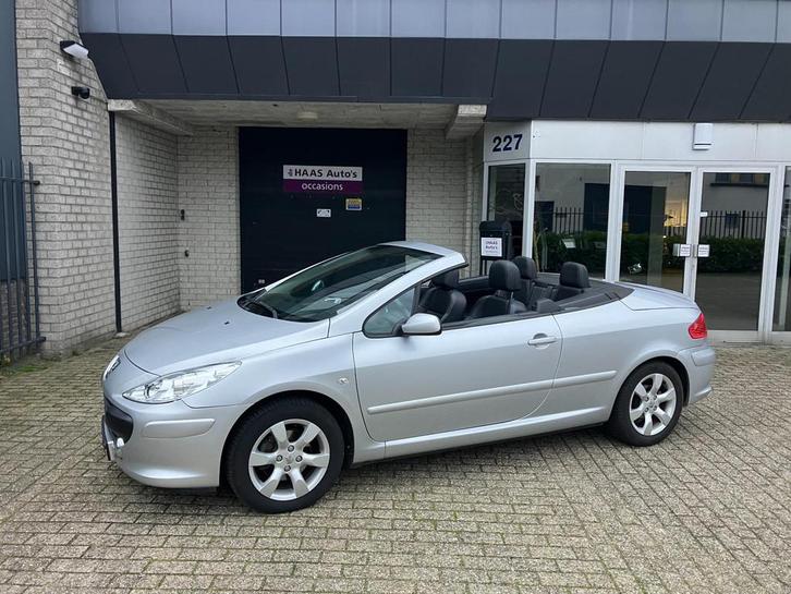 Peugeot 307 CC 2.0-16V / AUTOMAAT / FACELIFT / NL-AUTO / KM, Auto's, Peugeot, Bedrijf, Te koop, Airbags, Airconditioning, Centrale vergrendeling