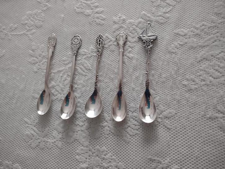 gero 90 diverse verzilverde lepeltjes, Antiek en Kunst, Antiek | Bestek, Ophalen of Verzenden