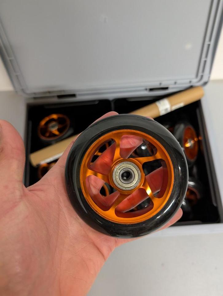 Partij stuntstep wielen oranje 44 stuks 110mm, Fietsen en Brommers, Steps, Nieuw, Gewone step, Ophalen of Verzenden