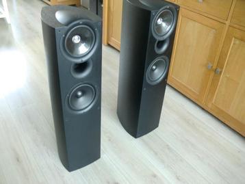KEF Q5 Zwart in nette staat te beluisteren ook met eigen Amp beschikbaar voor biedingen