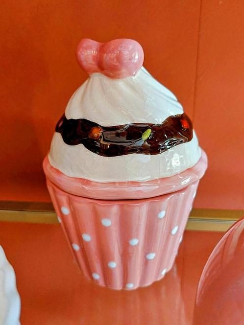 Cupcake Deksel Potje Roze, Huis en Inrichting, Keuken | Servies, Zo goed als nieuw, Overige typen, Overige stijlen, Keramiek, Ophalen of Verzenden