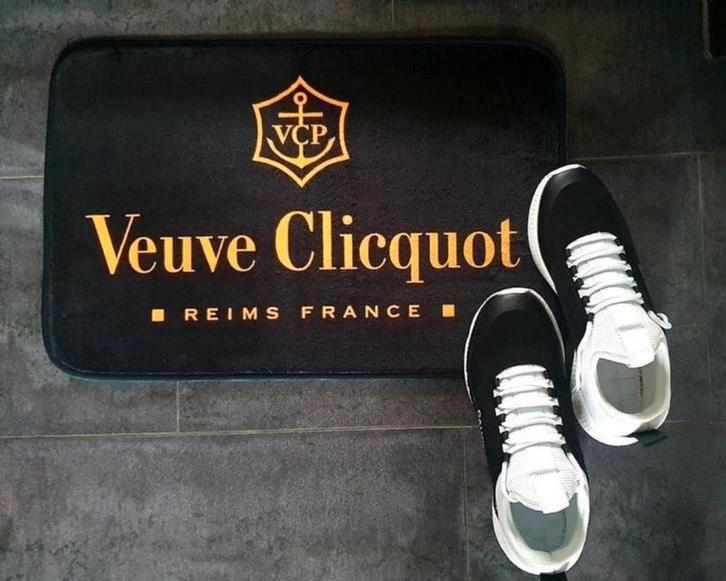 mat van Veuve Clicquot voor sloep,camper of badkamer ‼️, Huis en Inrichting, Badkamer | Badtextiel en Accessoires, Nieuw, Overige typen