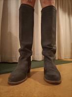 Maat 45 dameslaarzen van prachtige betonblauwe suede, Kleding | Dames, Schoenen, Hoge laarzen, Bladelli, Overige kleuren, Ophalen of Verzenden