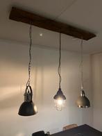 Industriële hanglamp met houten balk, Huis en Inrichting, Lampen | Hanglampen, Ophalen, Zo goed als nieuw, Hout, 75 cm of meer