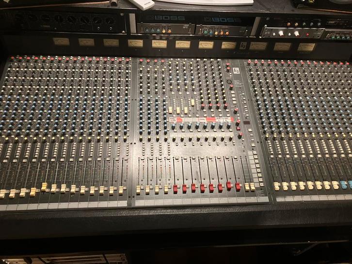 Mengtafel mixer Soundcraft K2 izgst 32x4x8, Muziek en Instrumenten, Mengpanelen, Zo goed als nieuw, 20 kanalen of meer, Ophalen of Verzenden