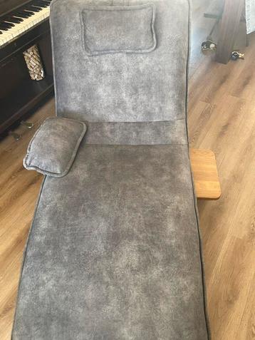 Relax longechair beschikbaar voor biedingen