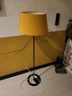 Staande ikea lamp in hoogte verstelbaar, Huis en Inrichting, Lampen | Vloerlampen, Ophalen, Zo goed als nieuw, 150 tot 200 cm