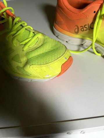 Asics sportschoenen maat 42 beschikbaar voor biedingen